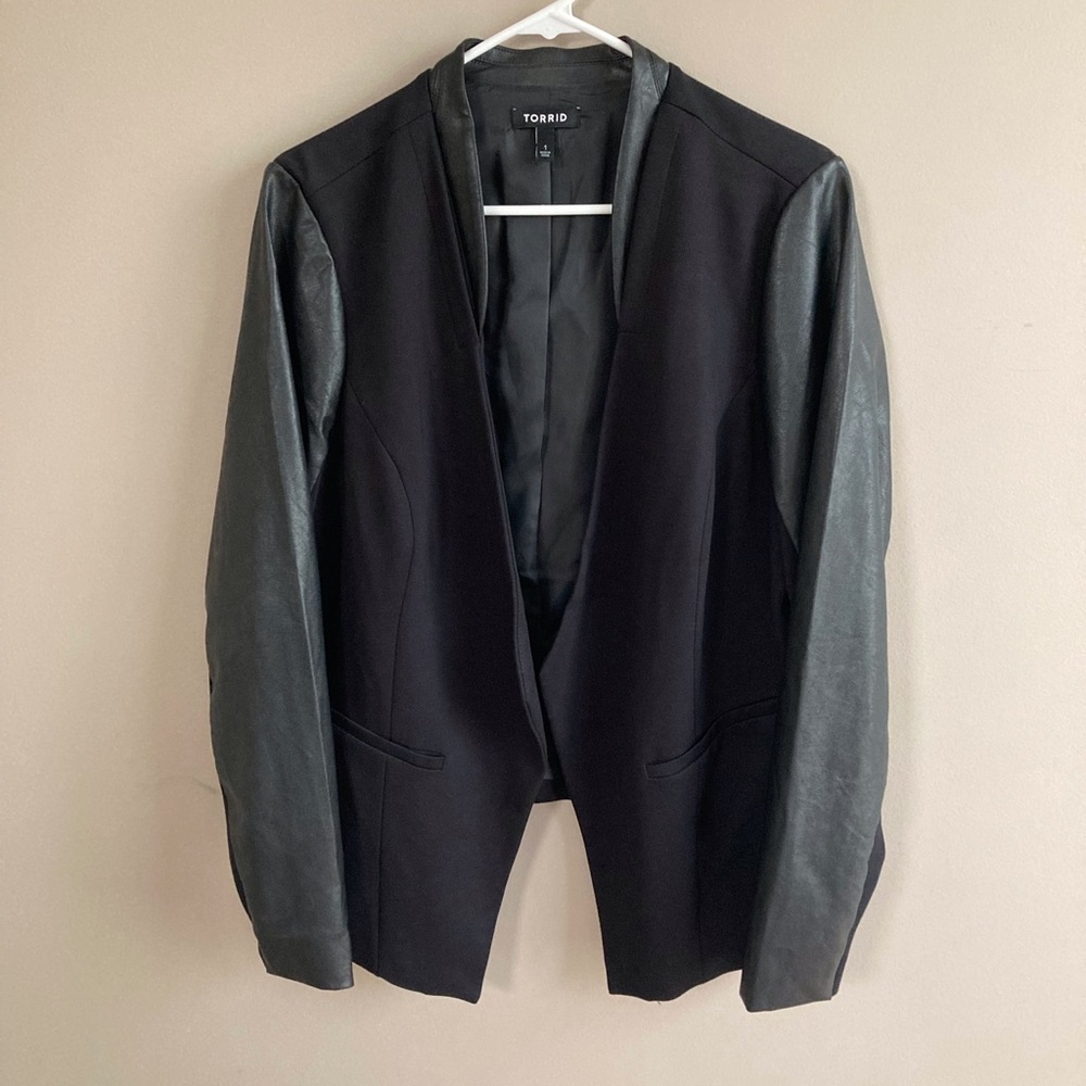 Women’s Drape Front Faux Leather Trim Blazer